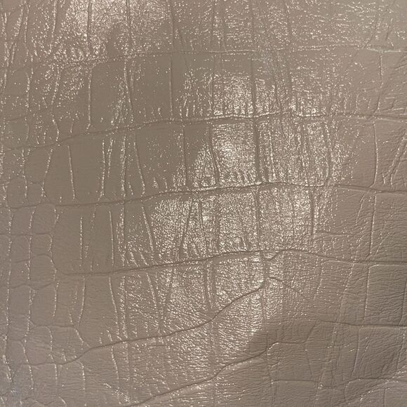 Sans Souci faux patterned leather skirt w/ split. - Picture 3 of 3